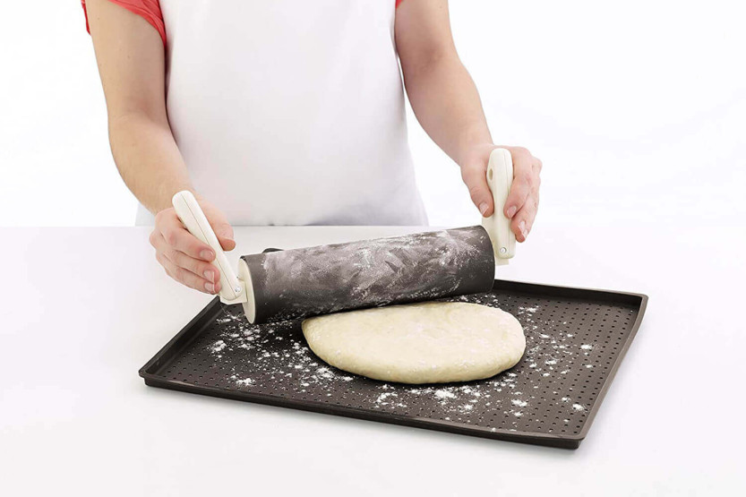 Tapete de silicone Lékué 30x40cm castanho platinado para pizzas