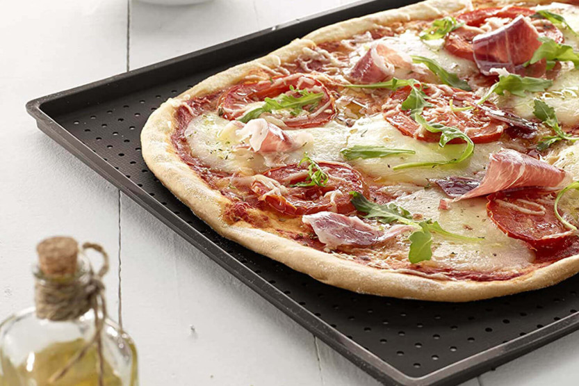 Tapete de silicone Lékué 30x40cm castanho platinado para pizzas