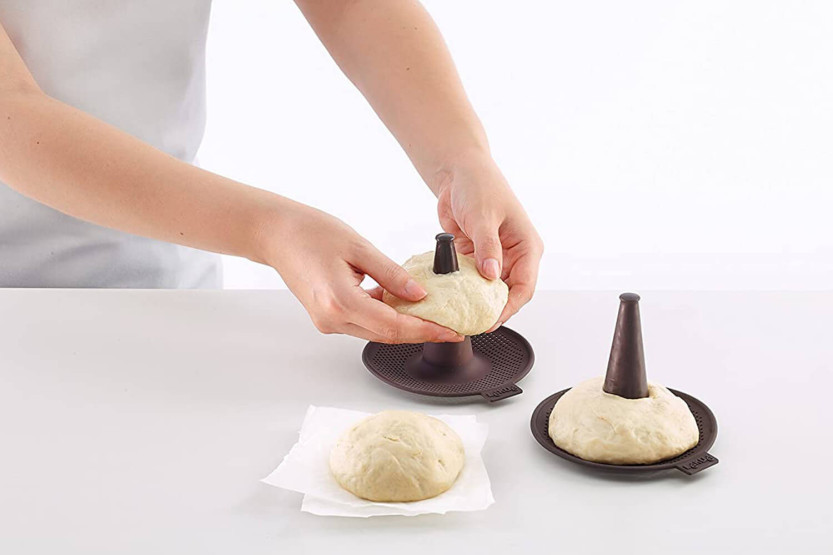 Set of 6 Platinum brown silicone Lékué bagel moulds