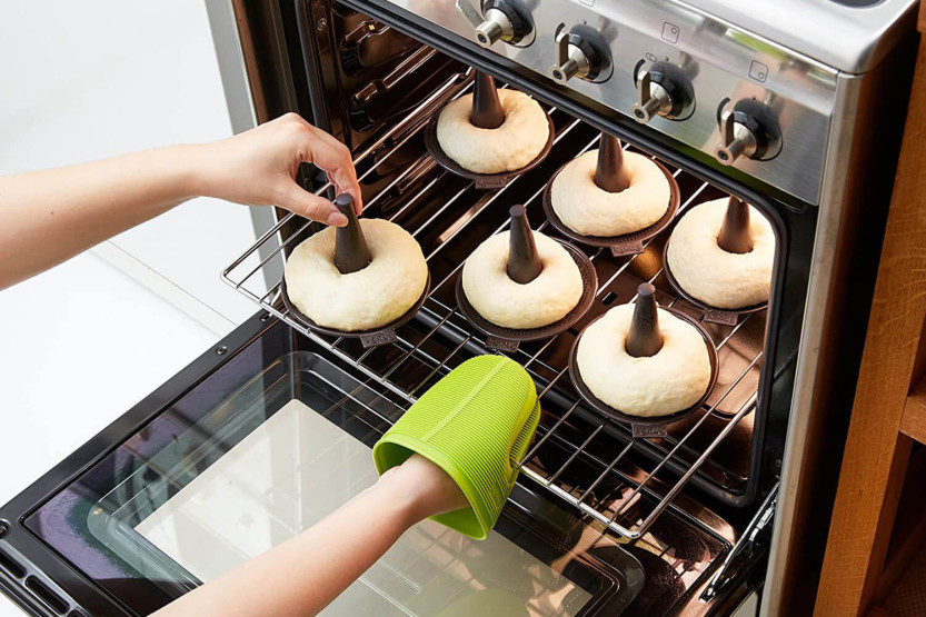 Set of 6 Platinum brown silicone Lékué bagel moulds