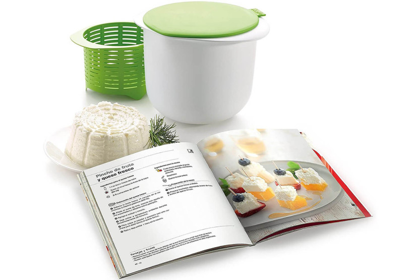 Lékué Cheese Maker kotitekoisen juuston valmistussarja + Reseptikirja