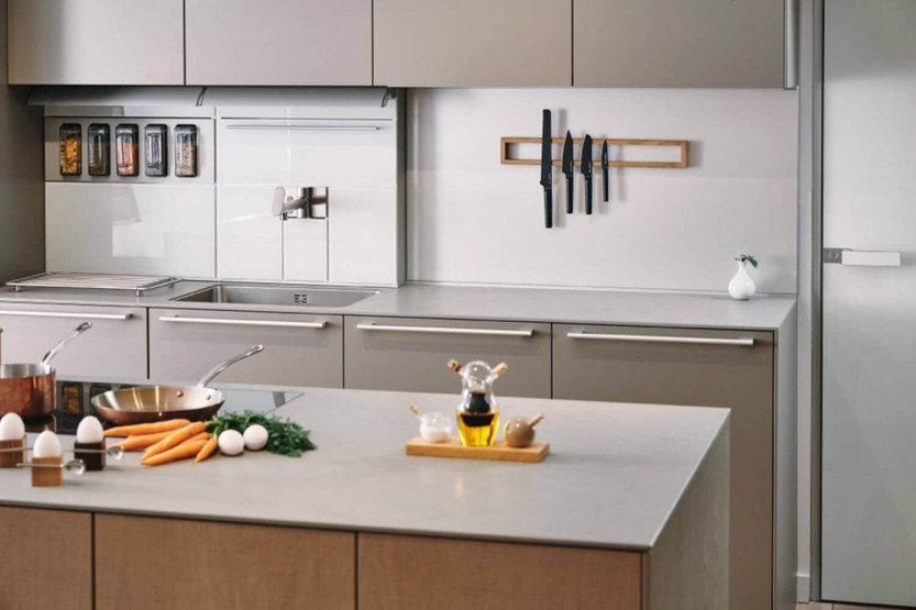 Clap Design barra magnética hecha a mano en roble 57cm