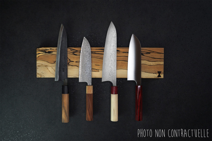 Essences Creations 30cm handcrafted magnetic bar in beech and resin - 3 places
