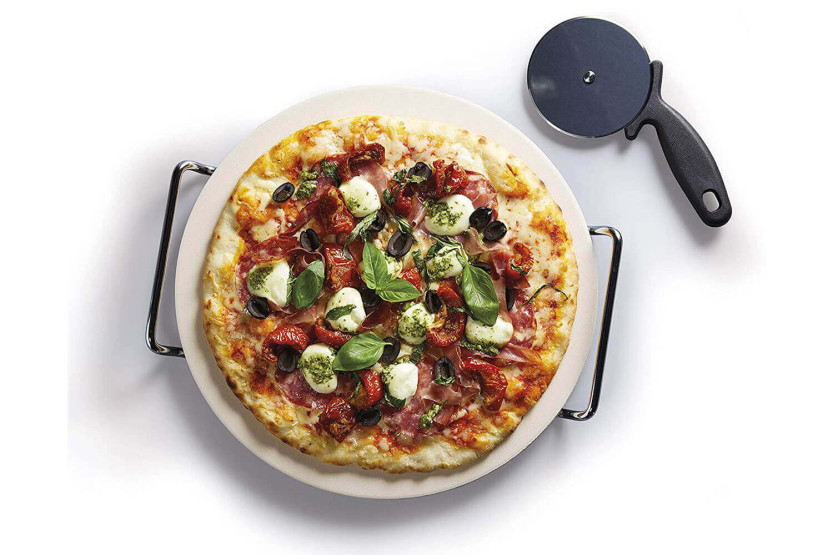 Kichencraft World of Flavours Pizzastein-Set mit Pizzaroller - 32cm
