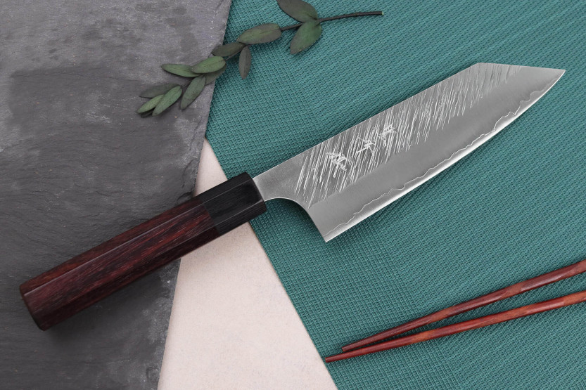 Yu Kurosaki Fujin 16,5 cm SG2 coltello Bunka tradizionale giapponese