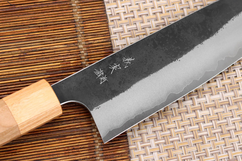 Yoshimi Kato AS Brut 16,5 cm håndlavet japansk santokukniv