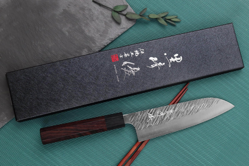 Yu Kurosaki Fujin 16,5 cm SG2 coltello santoku giapponese fatto a mano