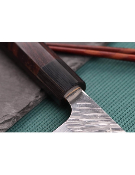 Japanisches handgefertigtes Santokumesser Yu Kurosaki Fujin 16,5cm SG2