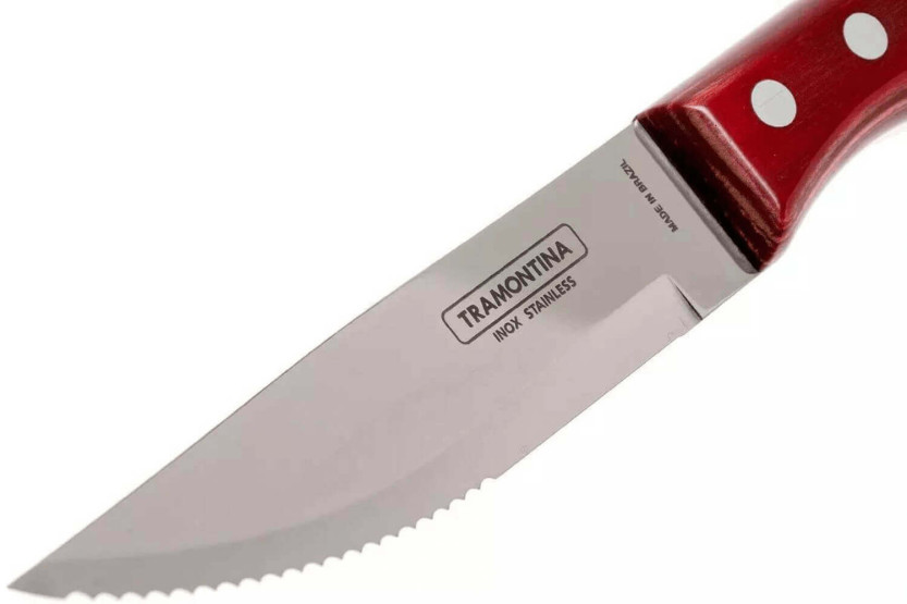 Sett med 12 Tramontina Jumbo biffkniver, 13 cm blad, rødt skaft