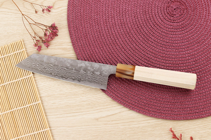 Faca bunka japonesa artesanal Yuzo Haruto Damascus de 17 cm