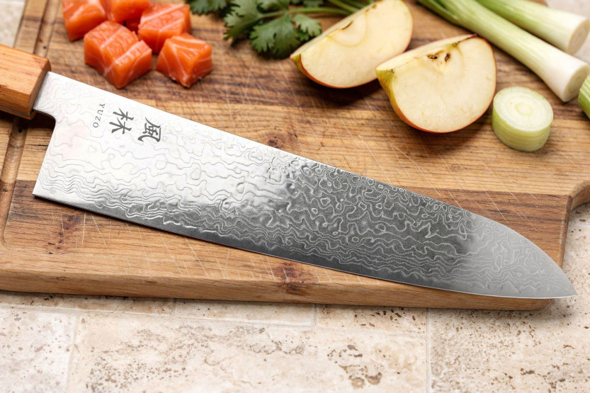 Coltello gyuto giapponese da 24 cm Yuzo Ryuho SG2 Damasco