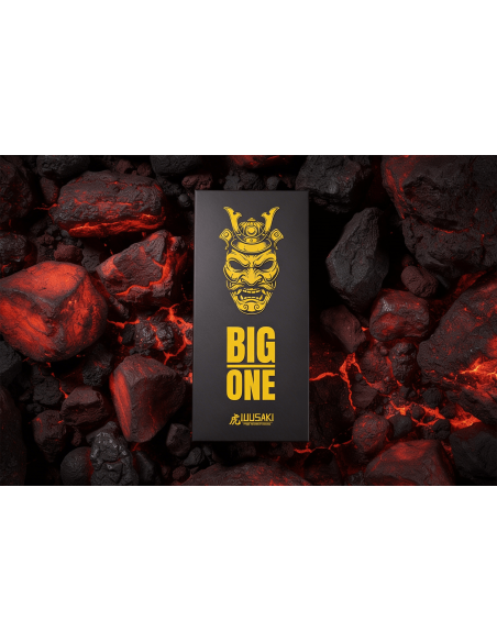 Faca Wusaki BIG ONE XXL de 17,5 cm com cabo em aço forjado e carbono com folha de ouro + bainha em pele