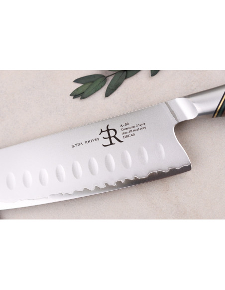 Santokumesser 18cm Ryda Knives A-30 San Maï und Griff aus Walnussholz