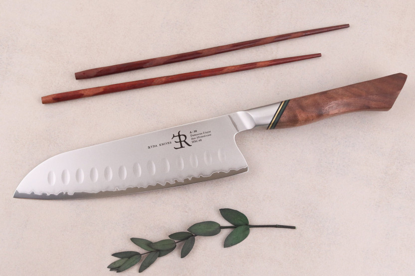Ryda Knivar A-30 San Maï 18cm santokukniv med valnötshandtag