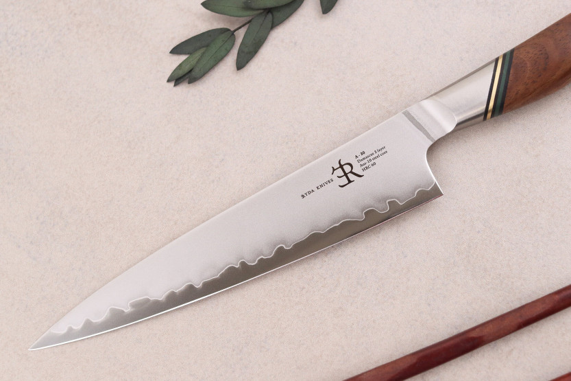 13cm Ryda Knives A-30 San Maï verktygskniv med valnötshandtag