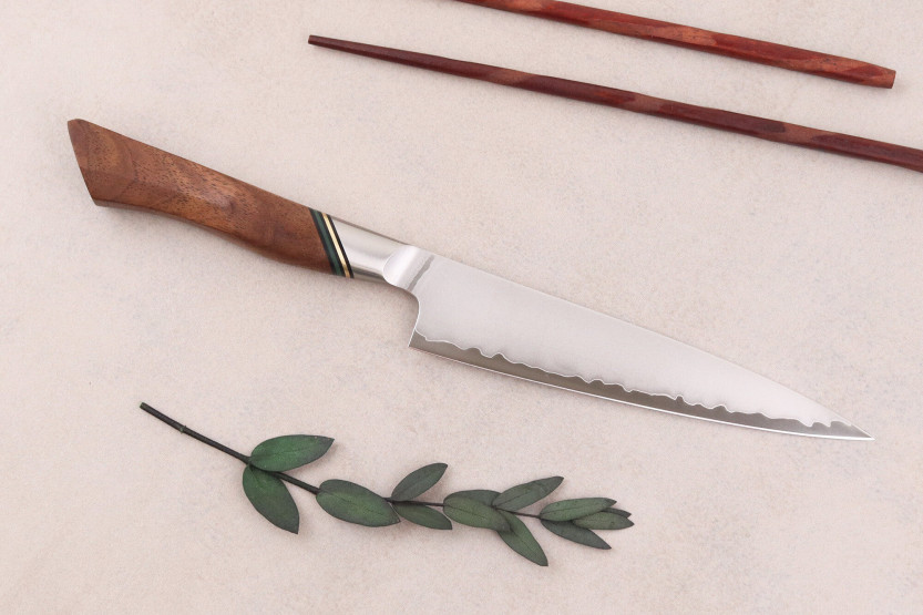 13cm Ryda Knives A-30 San Maï verktygskniv med valnötshandtag
