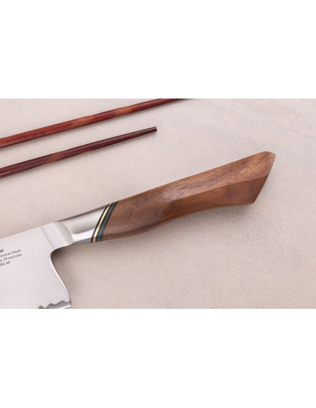 Ryda Knivar A-30 San Maï 18cm nakirikniv med valnötshandtag