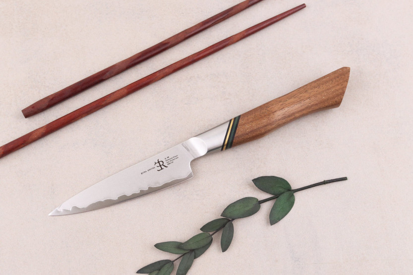 Ryda Messen A-30 San Maï 9cm schilmesje met walnotenhouten handvat