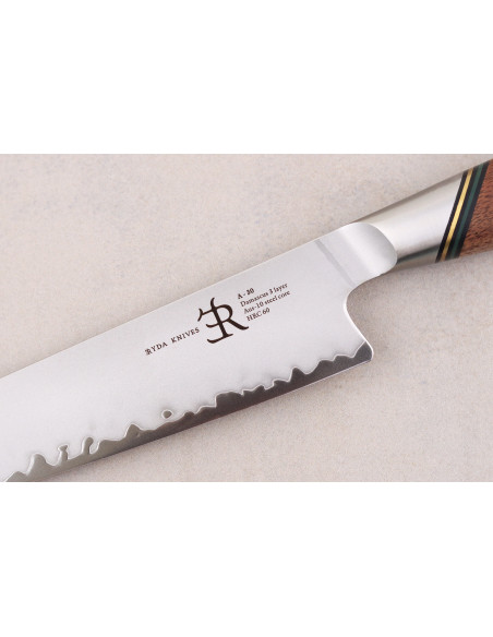 20,5cm Ryda Knives A-30 San Maï täljkniv med valnötshandtag