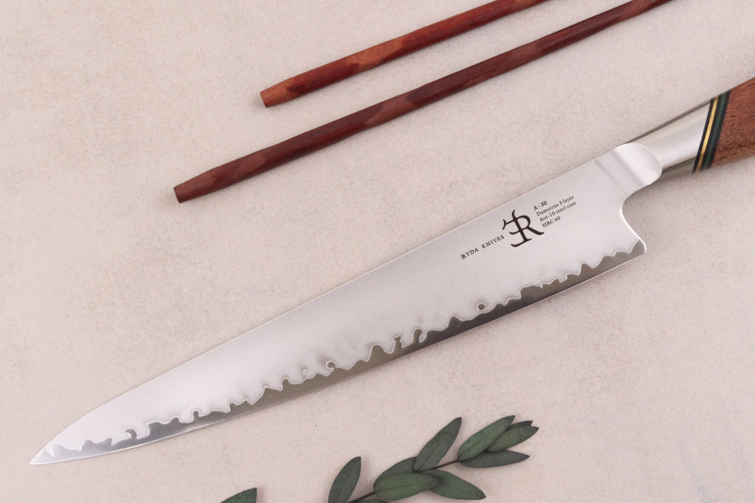 20,5cm Ryda Knives A-30 Faca de trinchar San Maï com cabo de nogueira