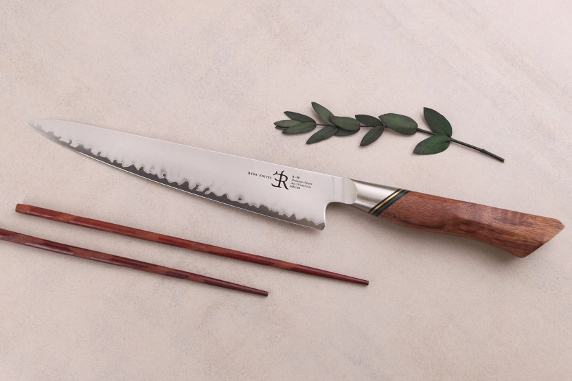 20,5cm Ryda Knives A-30 San Maï täljkniv med valnötshandtag