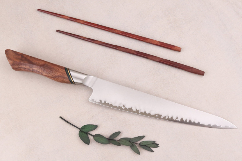 20,5cm Ryda Knives A-30 San Maï täljkniv med valnötshandtag