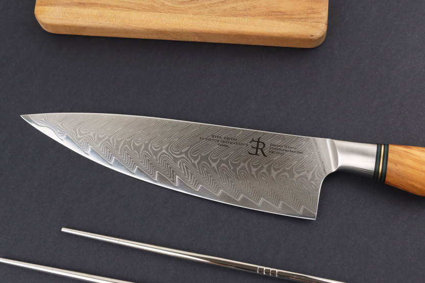 21cm Ryda Messen ST650 Damascus koksmes met olijfhouten handvat