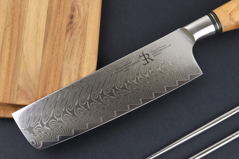 18 cm Nakiri-kniv Ryda Knives ST650 Damaskus og håndtak i oliventre
