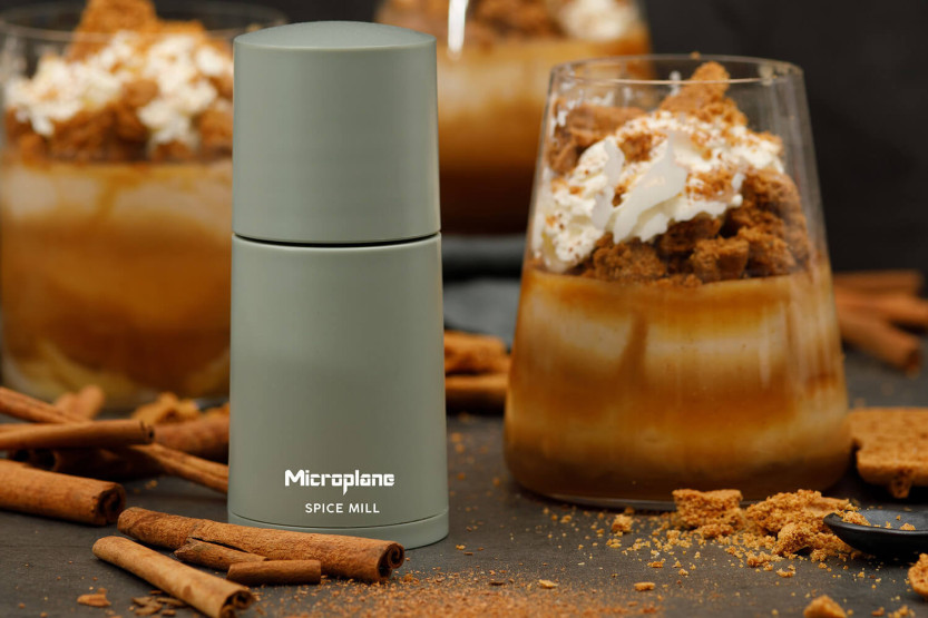 Microplane 2-i-1 krydderkvern salviegrønn