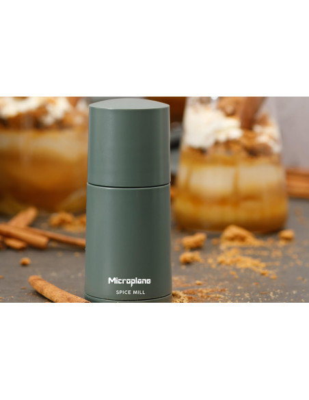 Microplane 2-i-1 krydderkvern eukalyptusgrønn