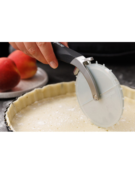 Rueda para pizza Microplane de doble filo con pinza para masa extraíble