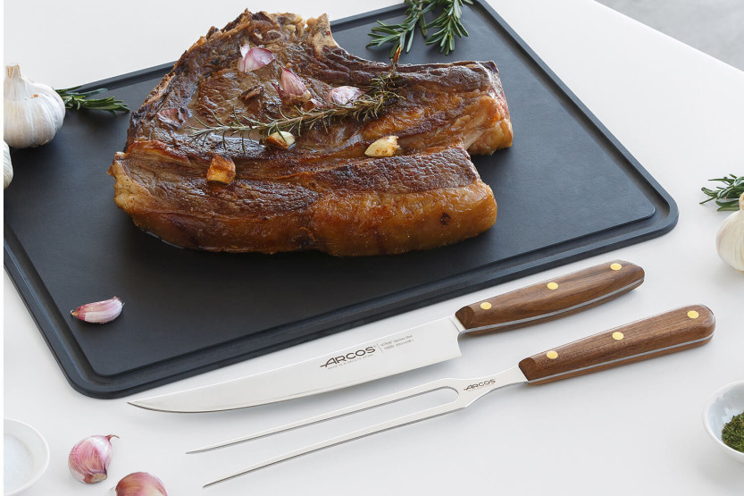 Conjunto para churrasco Arcos Nordika: garfo + faca de trinchar