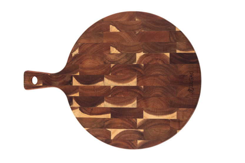 Wusaki round cutting board in acacia wood 42.5 x 32 x 1.8cm