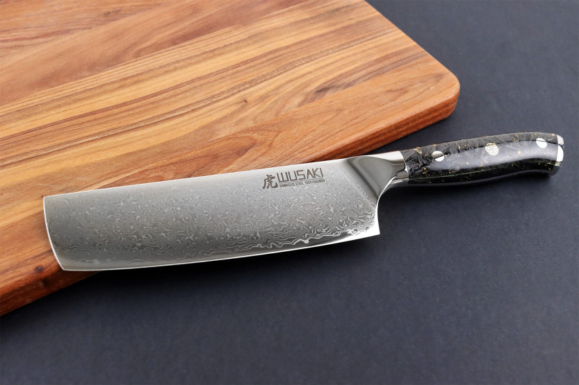 Wusaki Sakin Damascus 10Cr 17cm nakiri mes met koolstofvezel en bladgoud handvat