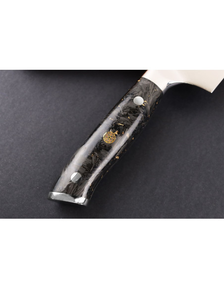 Wusaki Sakin Damascus 10Cr 17cm nakiriveitsi hiilikuitu- ja lehtikullalla varustetulla kahvalla