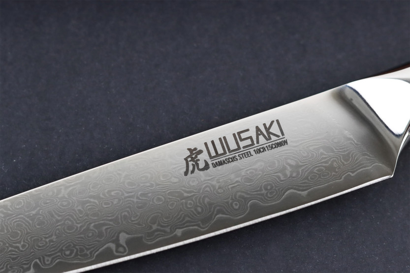 Wusaki Sakin Damascus 10Cr 15cm Koolstofvezel en bladgoud handvat Utility mes