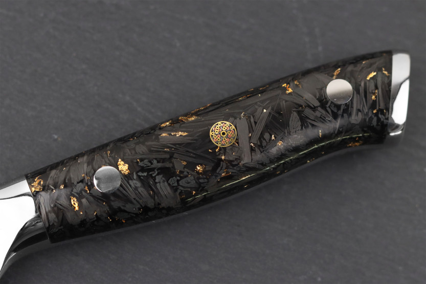 Wusaki Sakin Damascus 10Cr 15cm Koolstofvezel en bladgoud handvat Utility mes