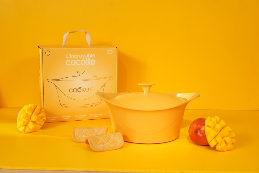 L'incroyable cocotte 24cm mango set inklusive handtag och grytlappar - Limited Edition 2026