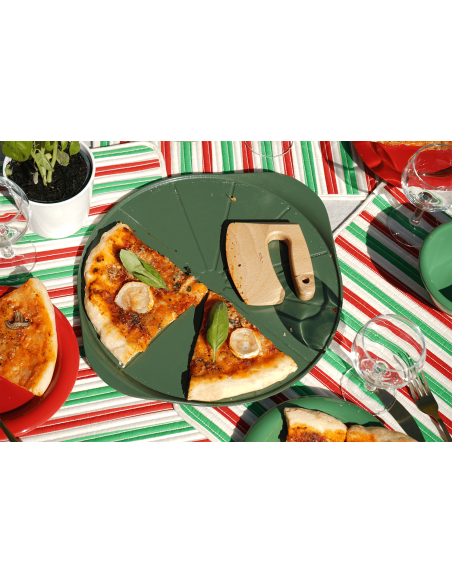 Cookut Le Formidable pizza pan with fern pizza cutter