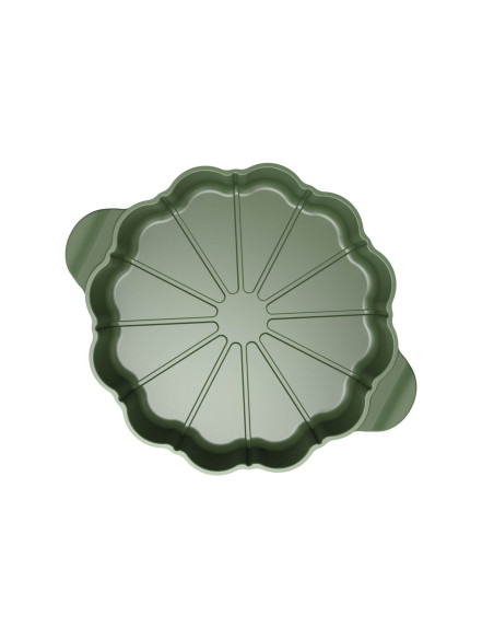 Cookut Le Formidable tart dish with fern tart cutter