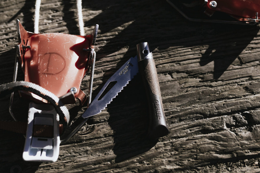 Opinel Néo7 Alpine sortbrun kniv