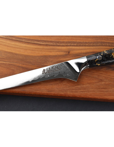 Cuchillo deshuesador Wusaki Sakin Damasco 10Cr 15cm con mango de fibra de carbono y pan de oro
