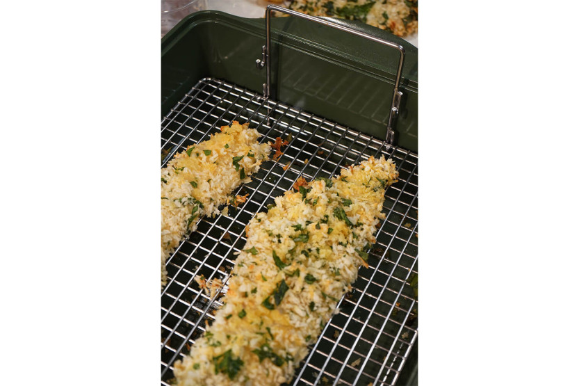 Das unglaubliche Doppelte Cookut-Grillrost für Ofenform