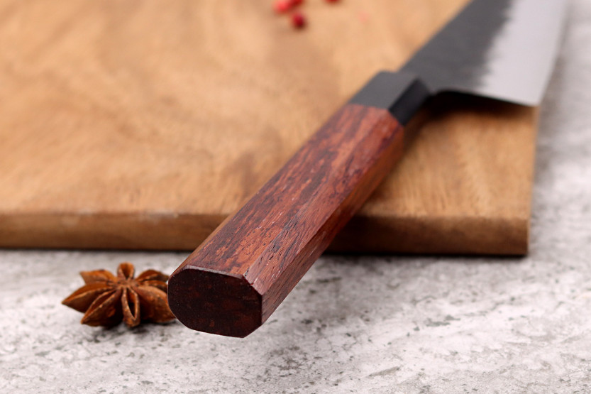 15cm Sayuto Sequoia San Mai vasaroitu honesuki veitsi