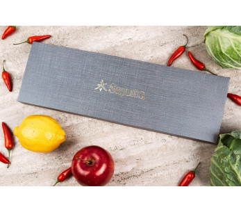 Knivsett med 2 Sayuto Sequoia San Mai Santoku + Paringsknivkniver 2
