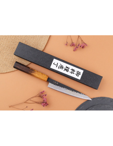 Handgefertigtes japanisches Universalmesser Yuzo Black AS, 15 cm, aus gebranntem Eichenholz