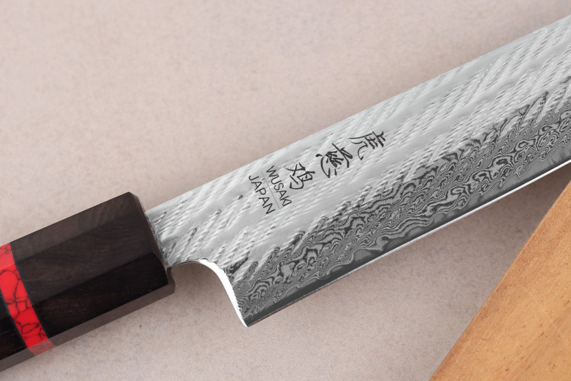 Håndlaget japansk sujihiki -kniv, 24 cm, Wusaki Nawame, AUS10-damaskus