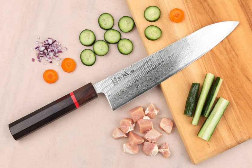 Wusaki Nawame AUS10 -damaskiteräksinen, käsintehty japanilainen kokkiveitsi, 24 cm