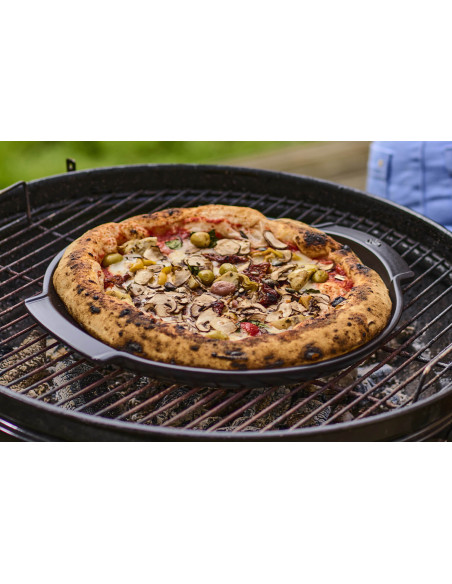 Sort keramisk pizzaplade fra Peugeot Grill to table – 34 cm