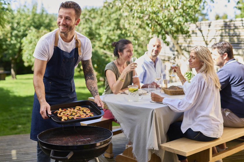 Plancha rectangular negra Peugeot «Grill to table» de cerámica - 43 cm